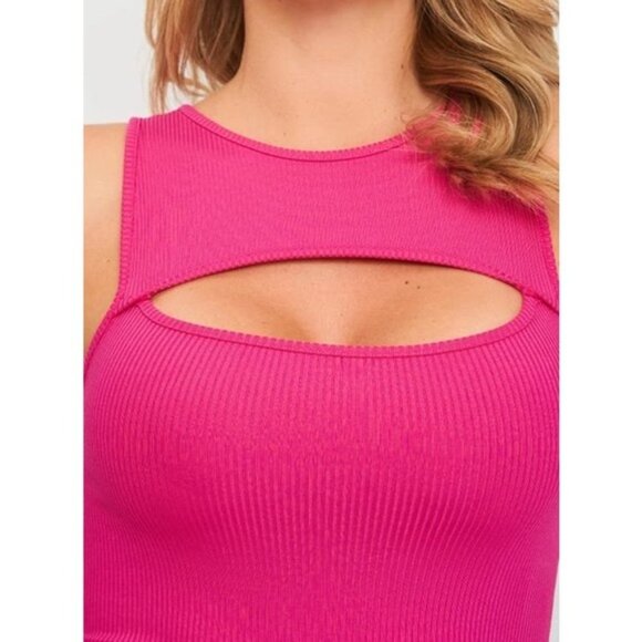 NWT STRADIVARIUS Ribbed Cut Out Top Sz Large - Picture 2 of 6